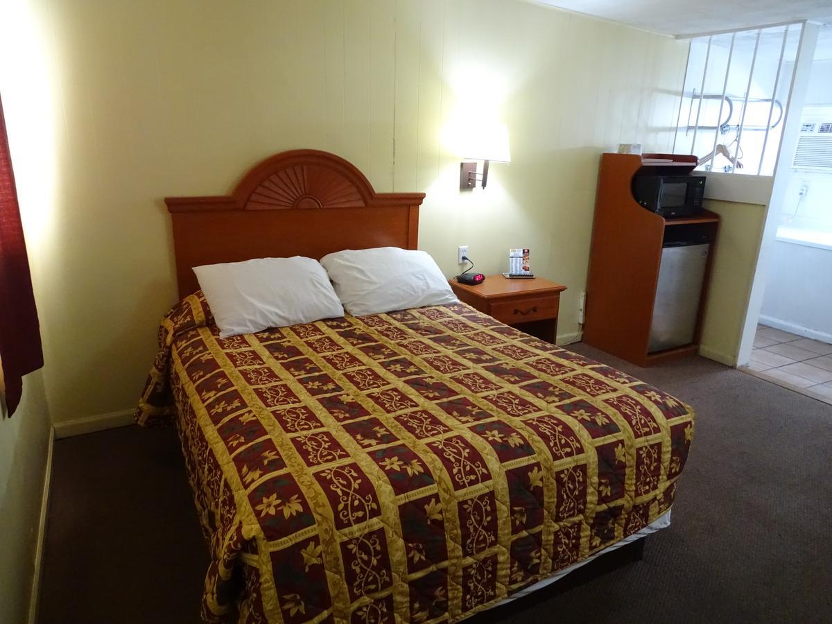 Rivers Inn Fort Madison Экстерьер фото