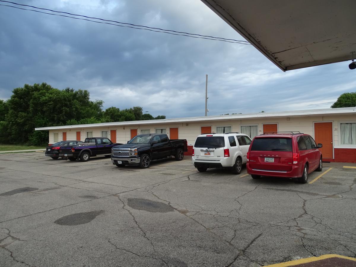 Rivers Inn Fort Madison Экстерьер фото